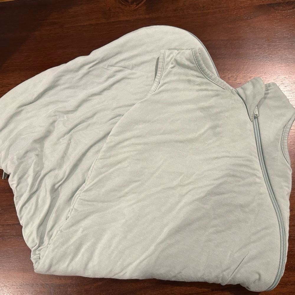 Kyte baby small sleep sac. Tog 1